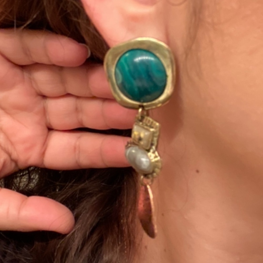 Earrings - Picture 8 of 9
